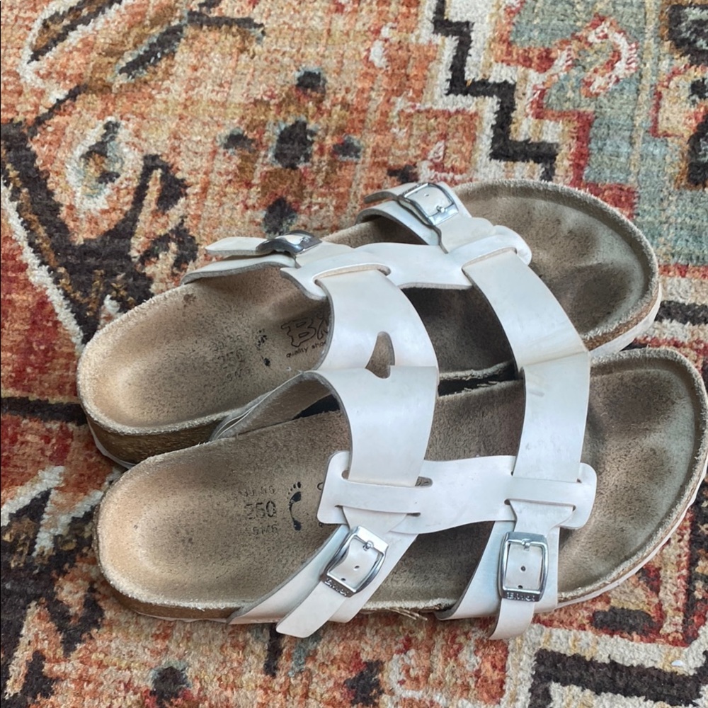 Birkenstock women’s White Sandals size 7.5